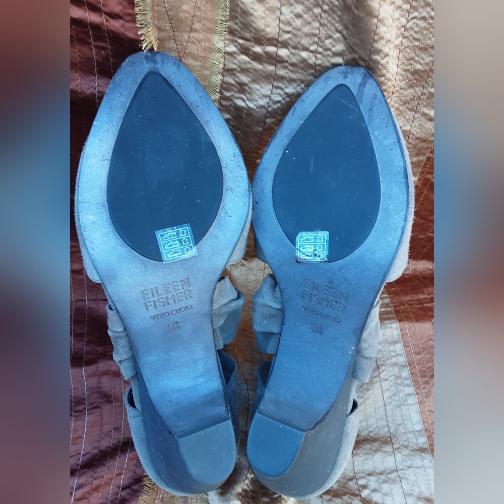 Eileen Fisher Taupe Suede Knot-Accent Wedge Heels - Picture 10 of 15